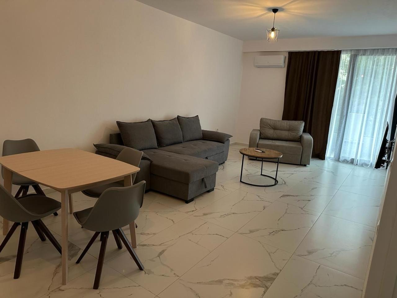Sunrose Residences Sarandë エクステリア 写真