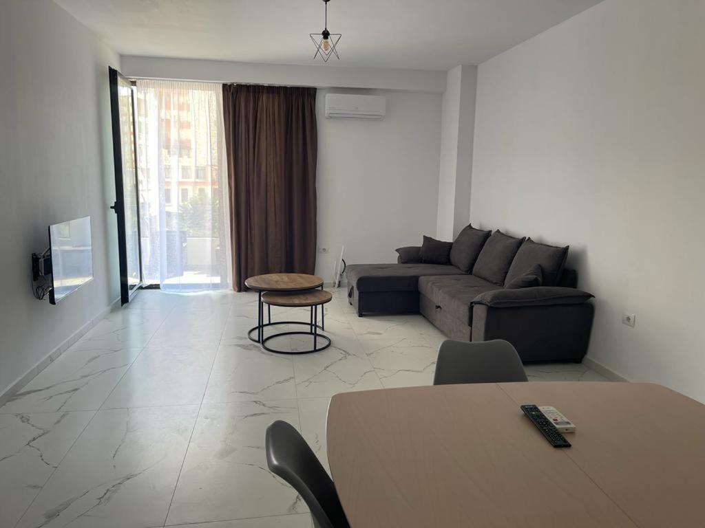 Sunrose Residences Sarandë エクステリア 写真