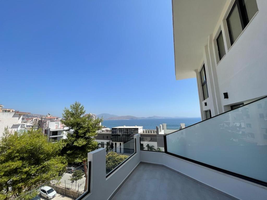 Sunrose Residences Sarandë エクステリア 写真