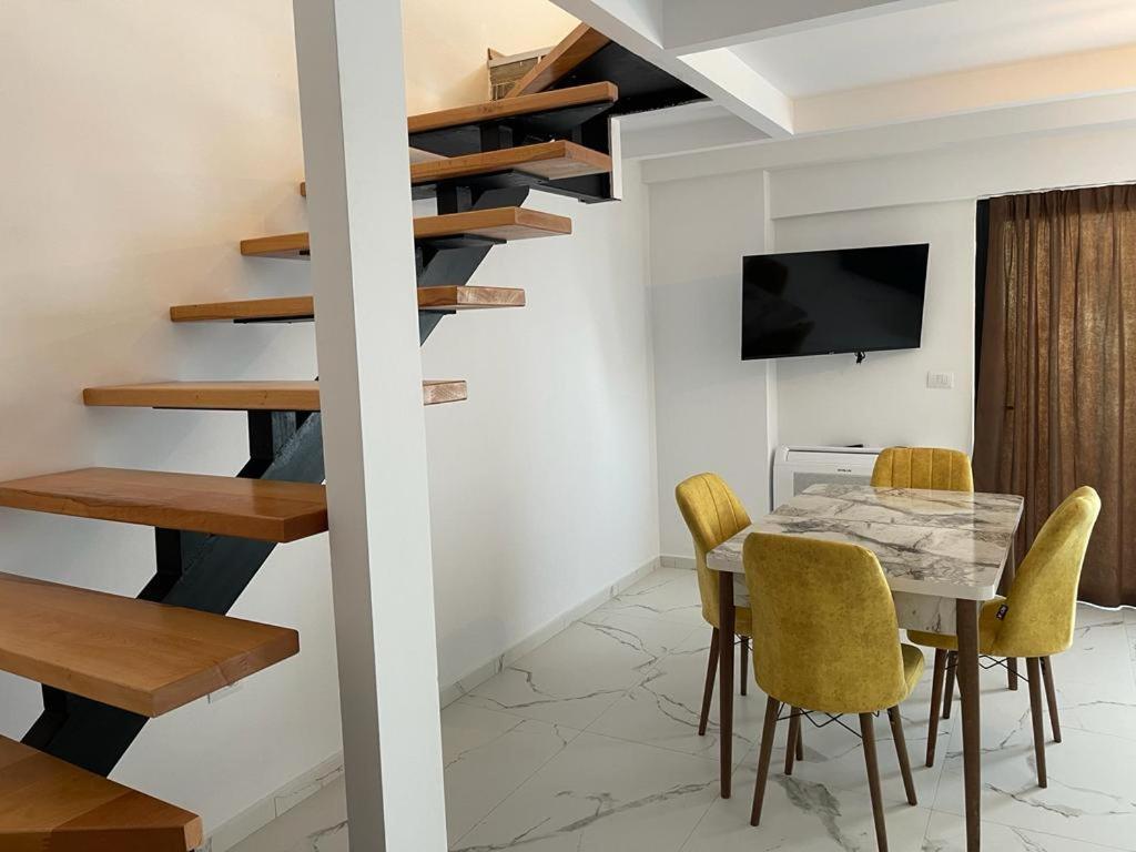 Sunrose Residences Sarandë エクステリア 写真