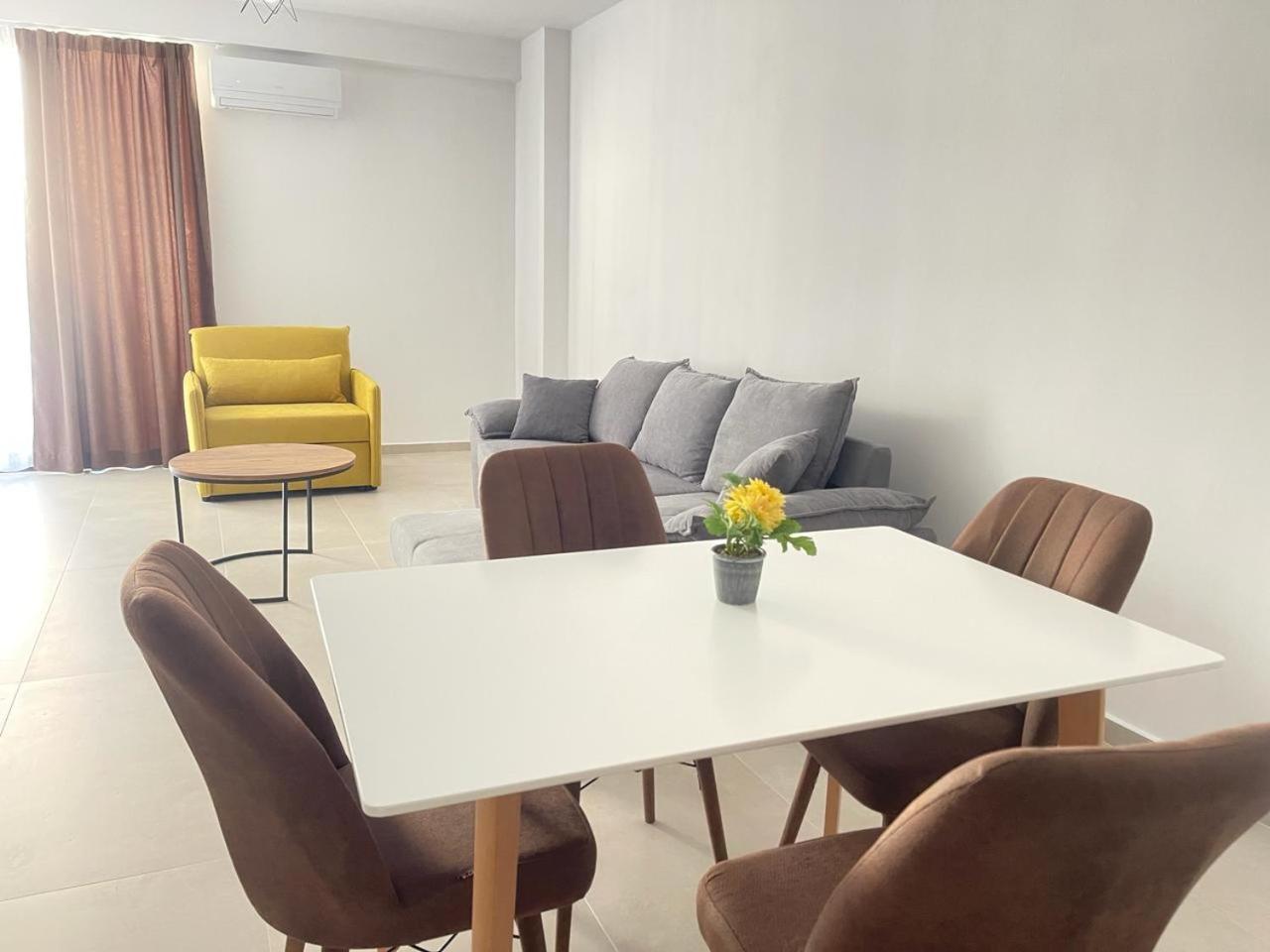 Sunrose Residences Sarandë エクステリア 写真