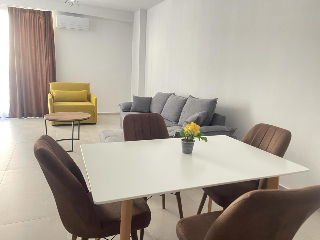 Sunrose Residences Sarandë エクステリア 写真