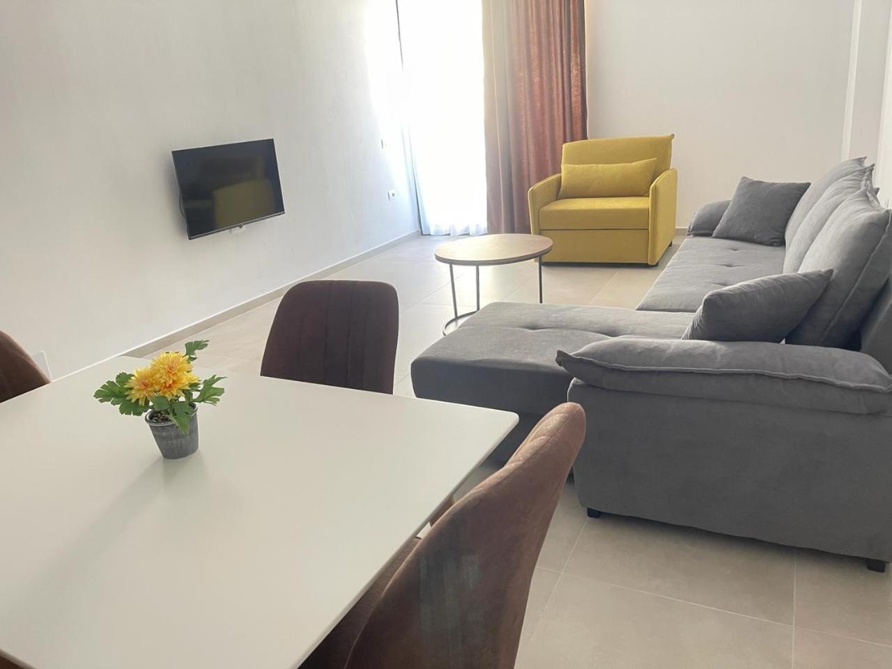 Sunrose Residences Sarandë エクステリア 写真